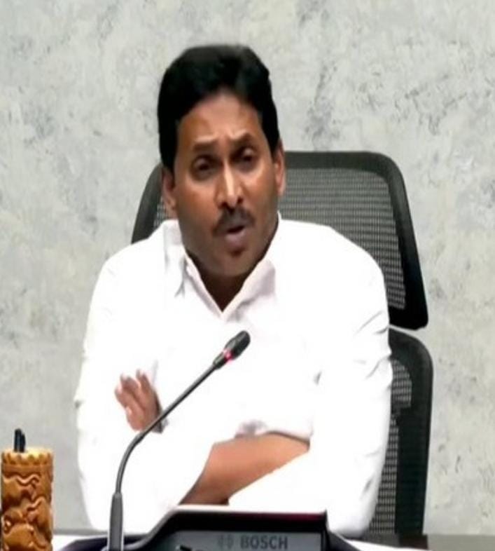 Jagan : పార్టీ అనుబంధ విభాగాలతో మాజీ ముఖ్యమంత్రి జగన్ కీలక వ్యాఖ్యలు