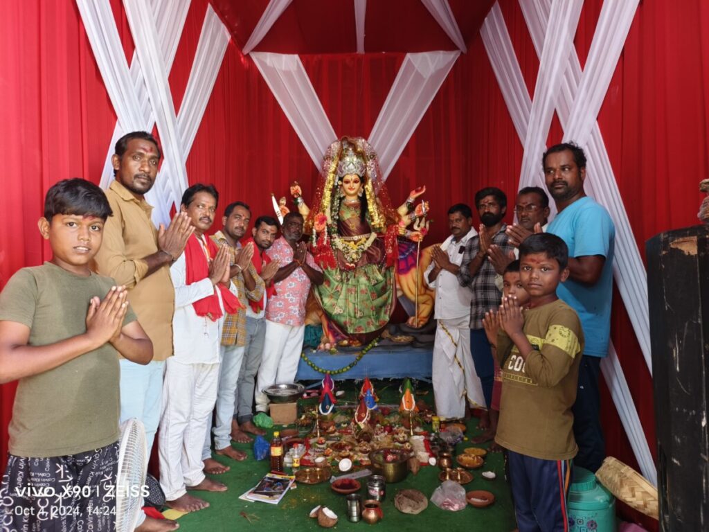 As part of Saranavaratra, Devi Navratra started in Mandal with grandeur