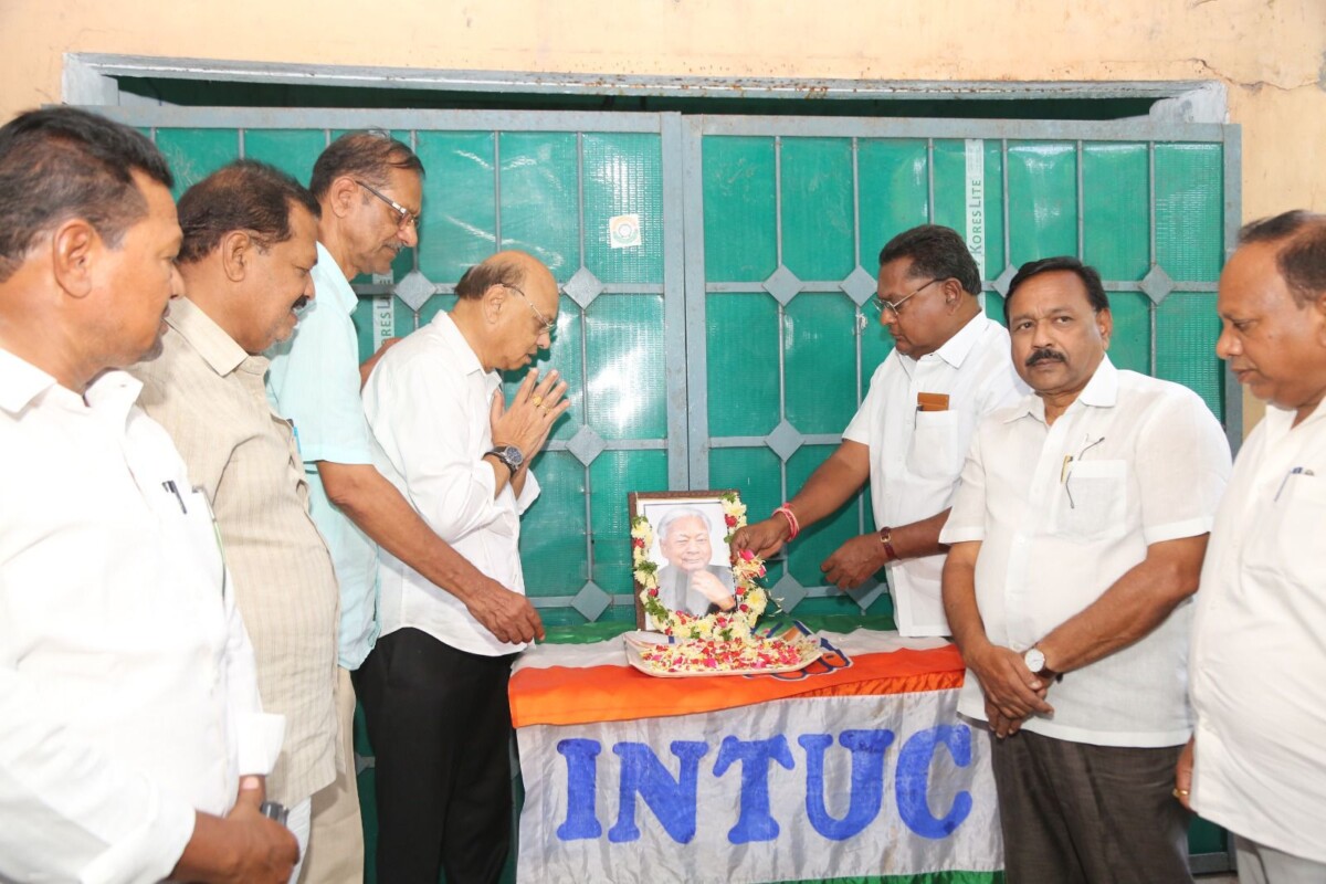 INTUC: తెలంగాణ రాష్ట్ర కనీస వేతన సలహా మండలి చైర్మన్ జనక్ ప్రసాద్ ఆధ్వర్యంలో సింగరేణి వ్యాప్తంగా INTUC ఆధ్వర్యంలో ఘనంగా మాజీ మంత్రి వర్యులు వేంకట స్వామి ( కాక ) జయంతి వేడుకలు