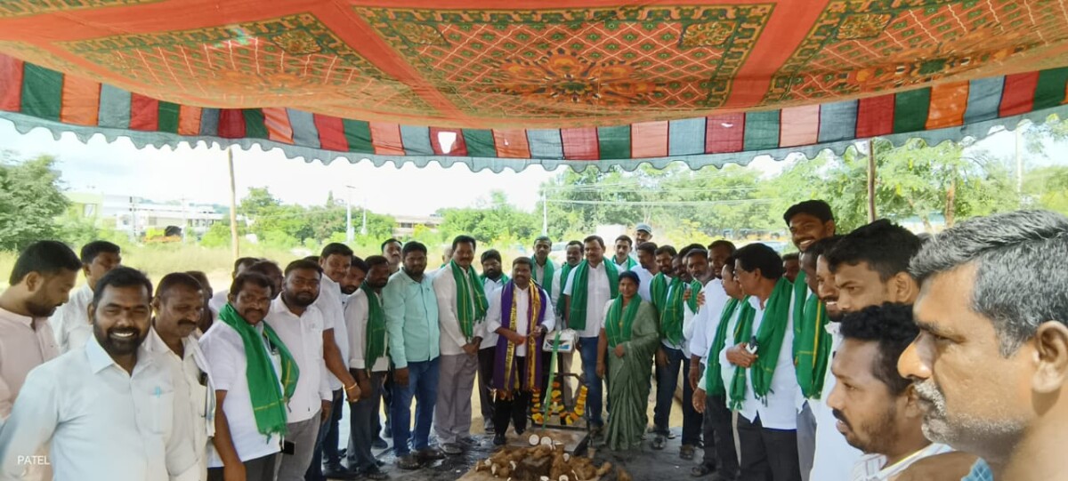 రైతులందరూ వరిధాన్యం కొనుగోలు కేంద్రాలను సద్వినియోగం చేసుకోవాలి ఎమ్మెల్యే మేడిపల్లి సత్యం