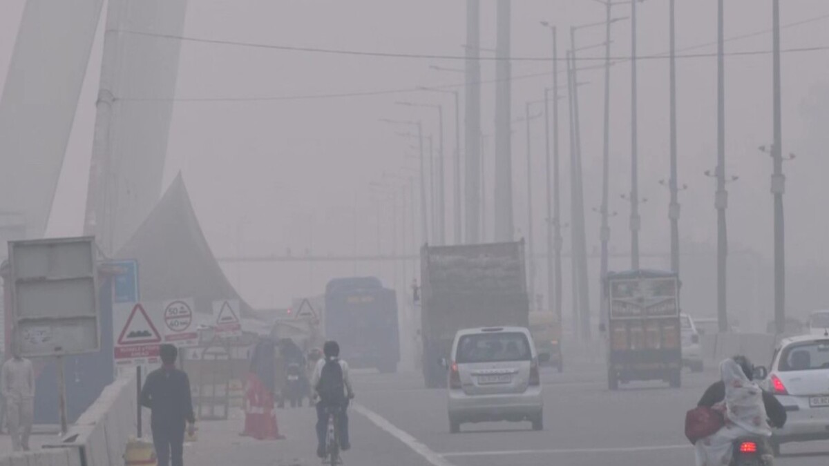 Pollution in Delhi : ఢిల్లీలో ప్రమాదకరస్థాయికి వాయు కాలుష్యం… స్టేజ్-4 ఆంక్షలు