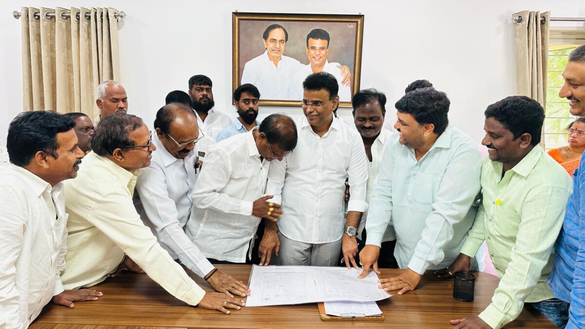 MLA KP Vivekanand : సంక్షేమ నేత ఎమ్మెల్యే కె.పి.వివేకానంద్ కి పలు ఆహ్వానాలు, వినతులు