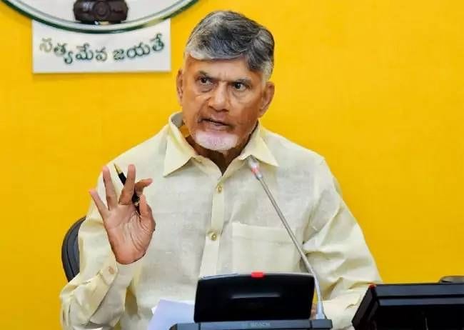 CM Chandrababu : కూటమి నేతల మధ్య ఫ్లైయాష్ వివాదం.. సీఎం చంద్రబాబు సీరియస్‌