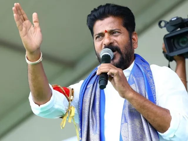 CM Revanth : హైదరాబాద్ ని రూ.లక్షా యాభై వేల కోట్లతో అభివృద్ది చేయాలి: CM రేవంత్