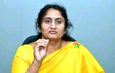 Minister Savitha : సొంత జిల్లాను కూడా అభివృద్ధి చేయలేదు