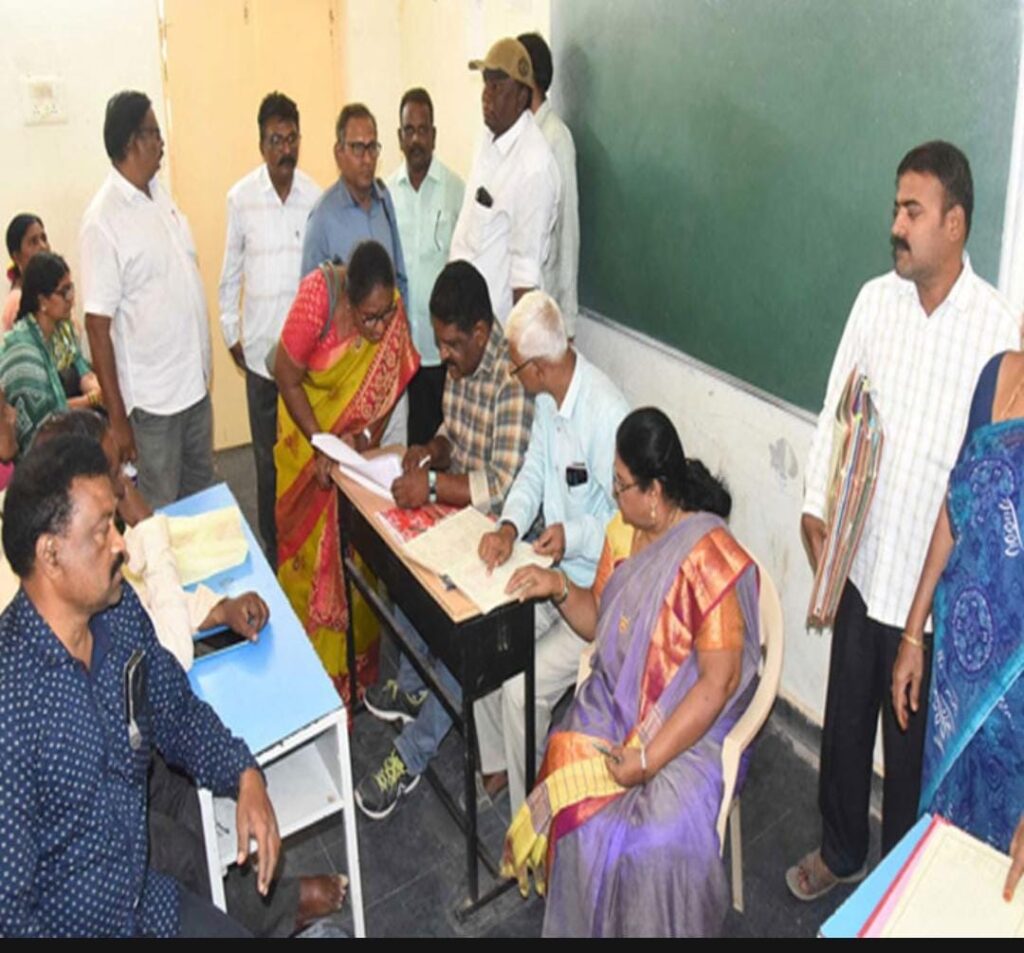 School complex meets