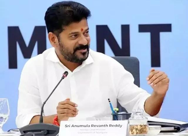 CM Revanth : కొచ్చి విమానాశ్రయం తరహాలో వరంగల్‌ ఎయిర్‌పోర్టు ఉండాలి