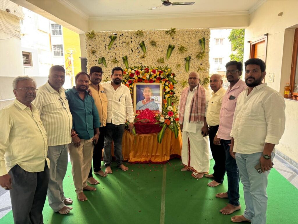 Mahender Naik paid tribute