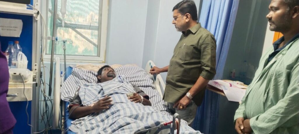 Putta Madhukar visited Vijay 