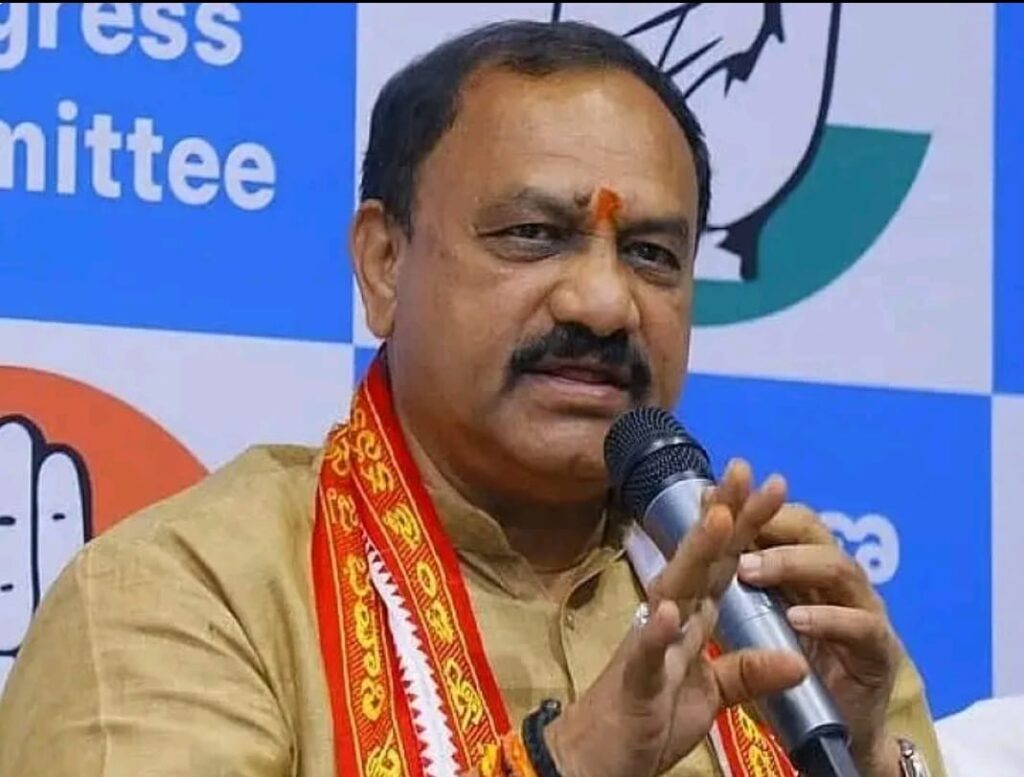 KTR should apologize Governor