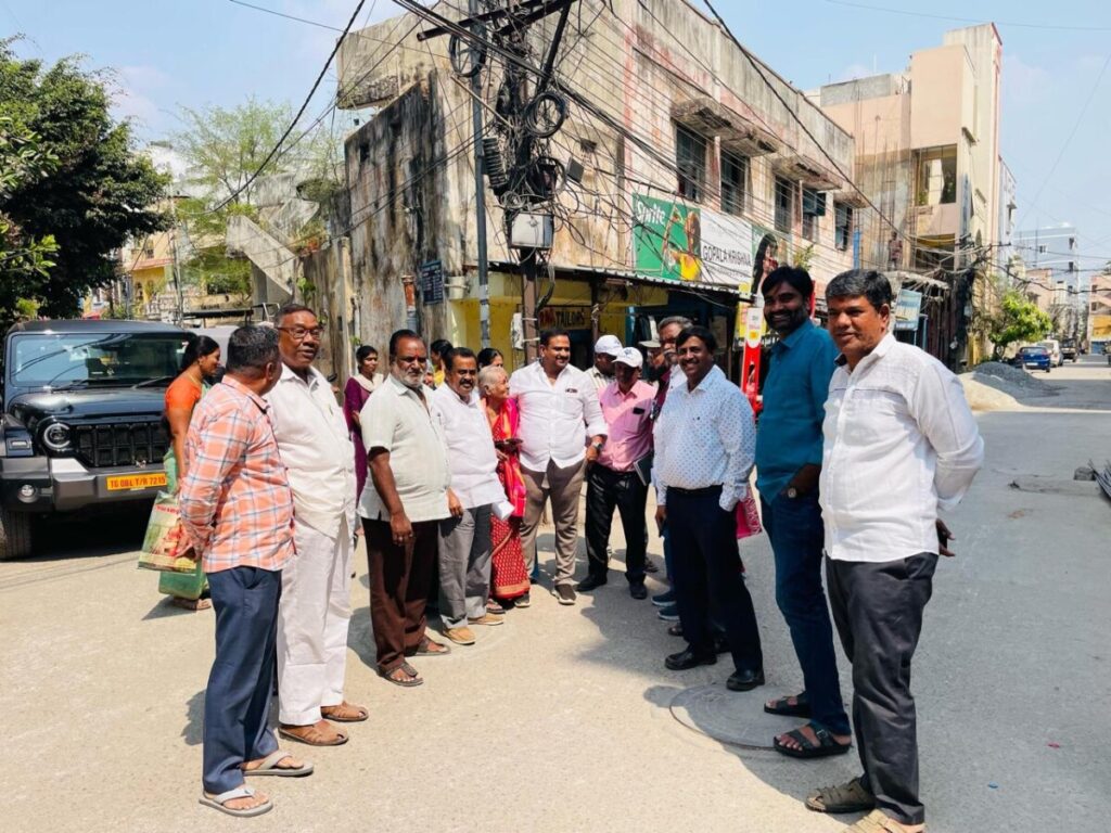 Corporator's visit to Bharat Nagar
