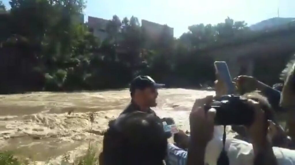 Jhelum river water level 