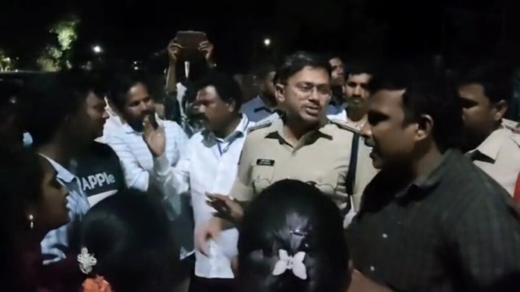 Volunteers protest to meet Pawan