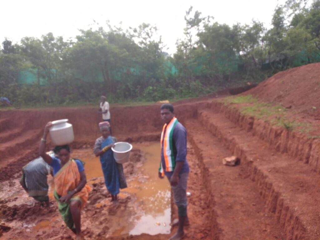 Unpaid VRPs, unemployed workers 