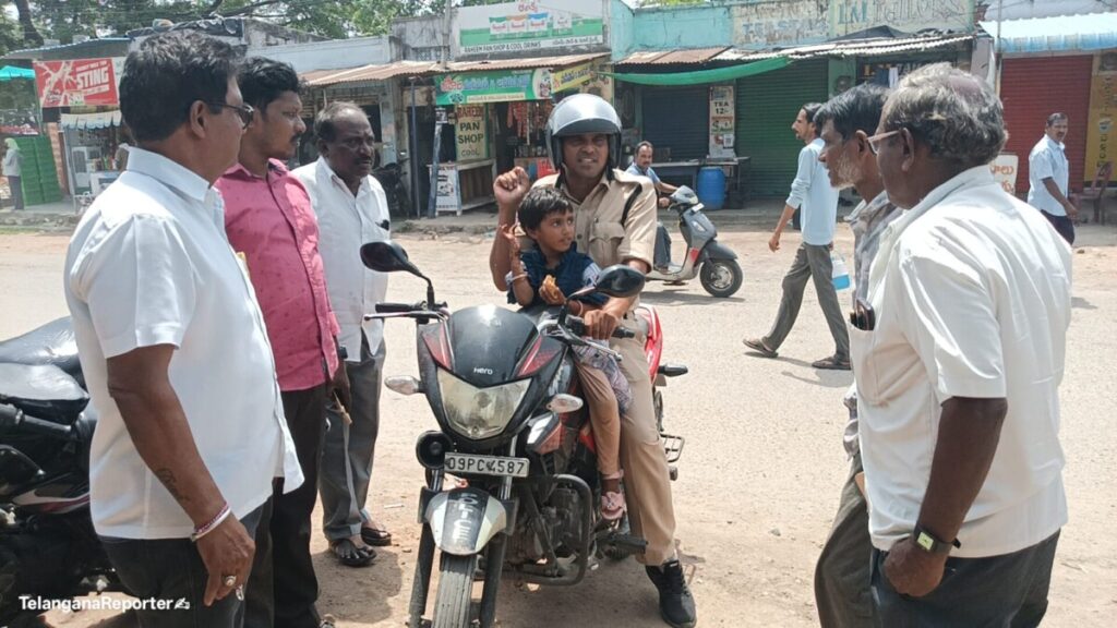 1 Town Blue Clots Police 