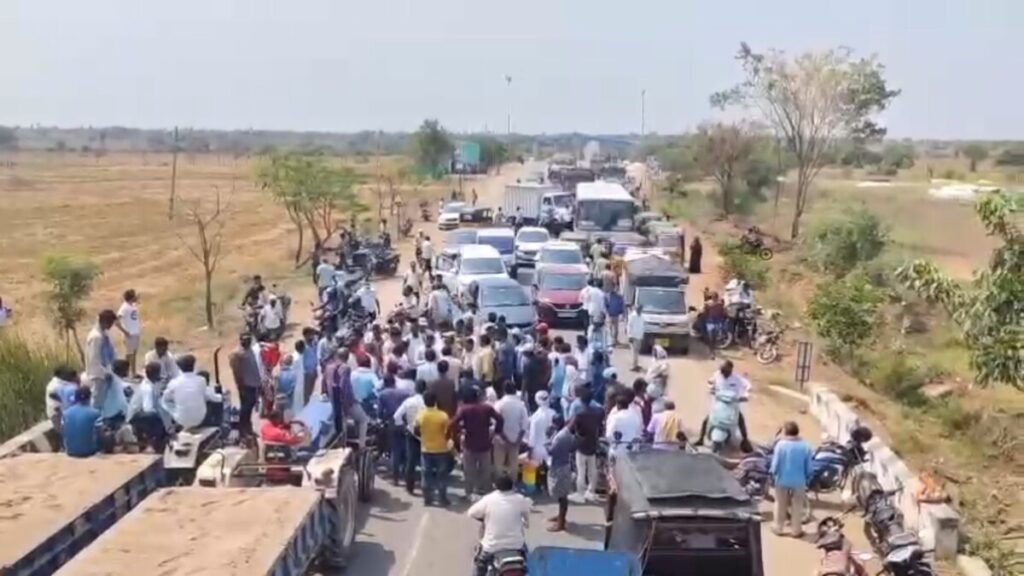 Farmers protest on the 
