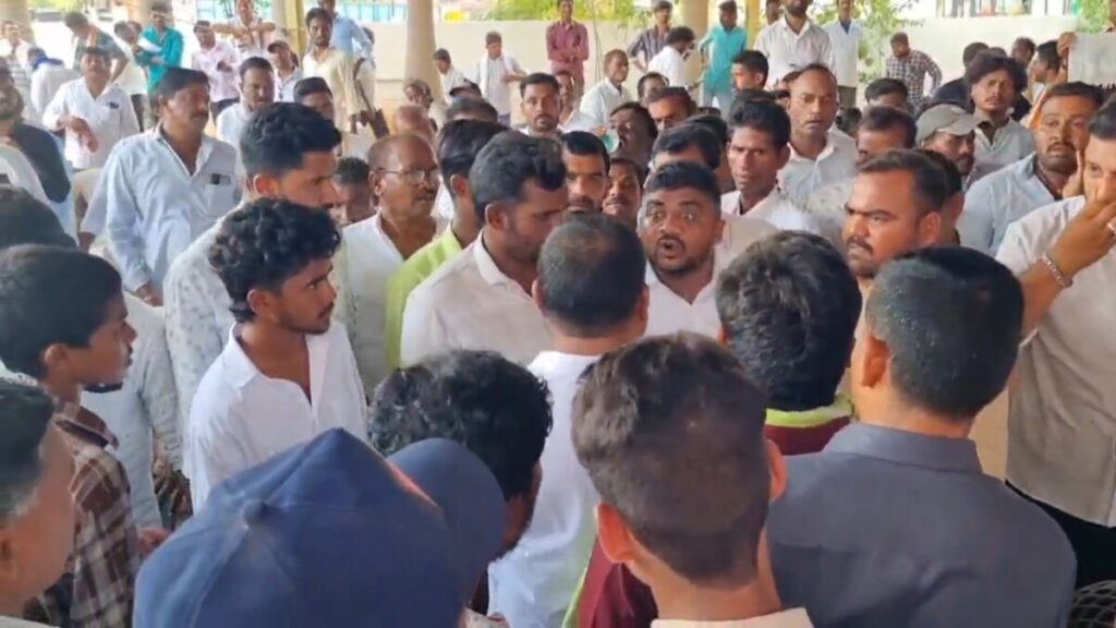 Leaders who were kicked 