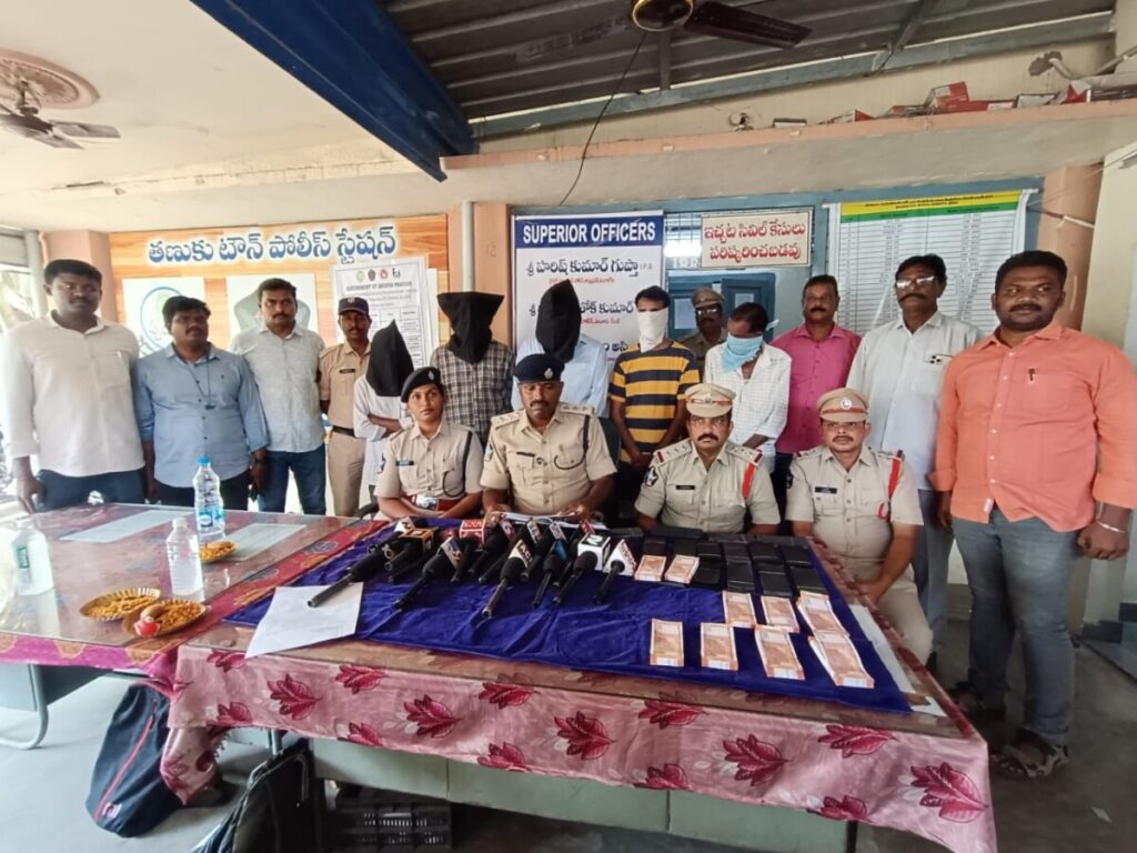 Five arrested for circulating 