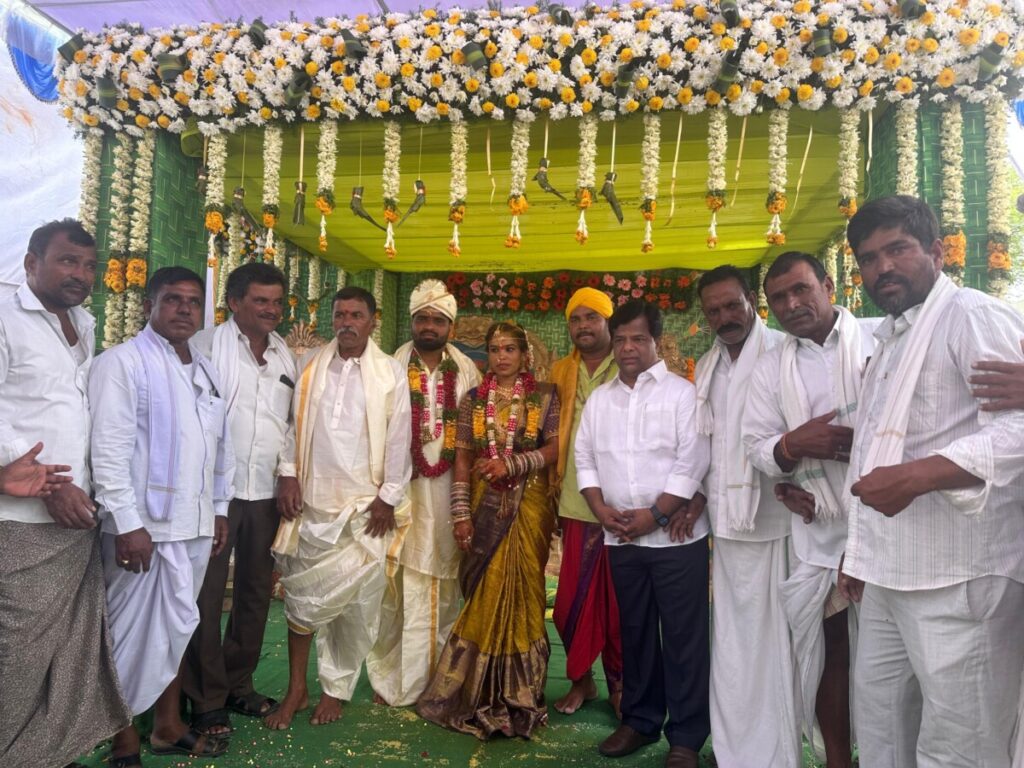 BRS party leaders Vadtya 