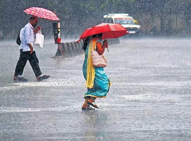 Heavy rains in districts 