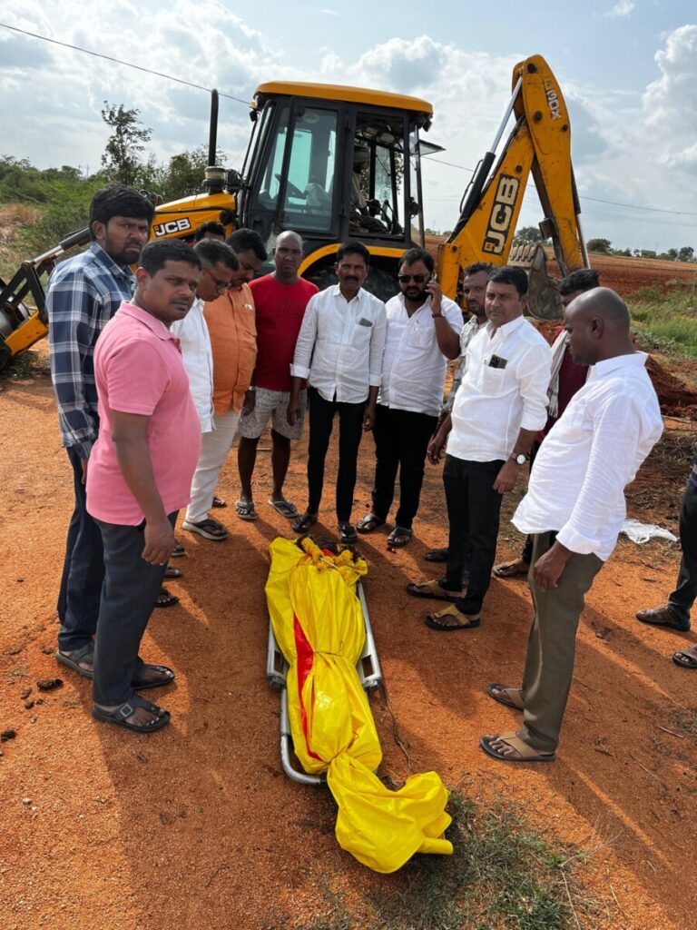 Dindi youth conduct funeral