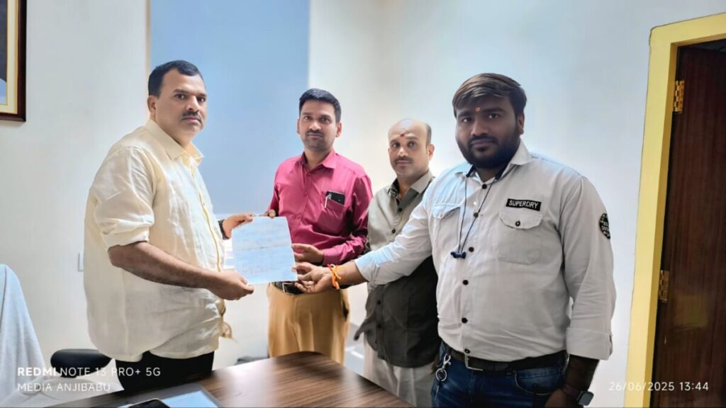 Families of journalists who