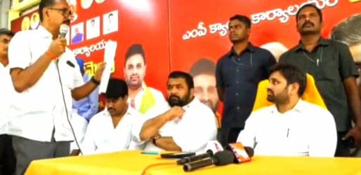 MP review with farmers