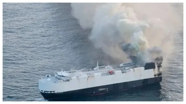 Ship catches fire, sinks 