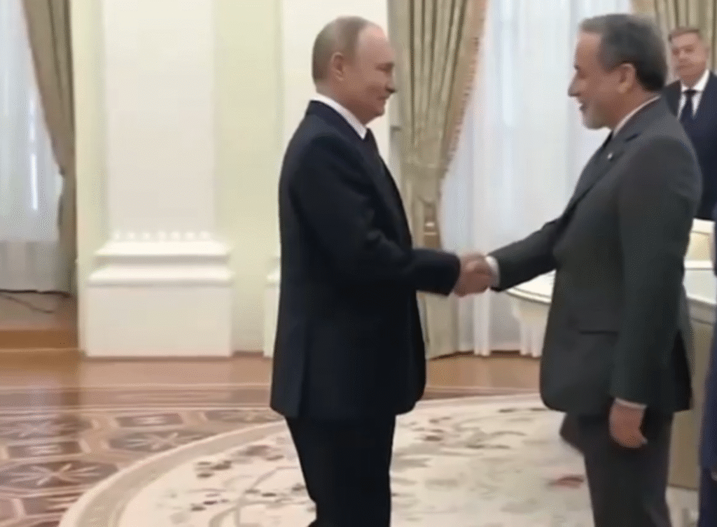 Iranian Minister Meets Putin