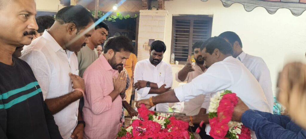 BRS Former MLA Anand Kumar 