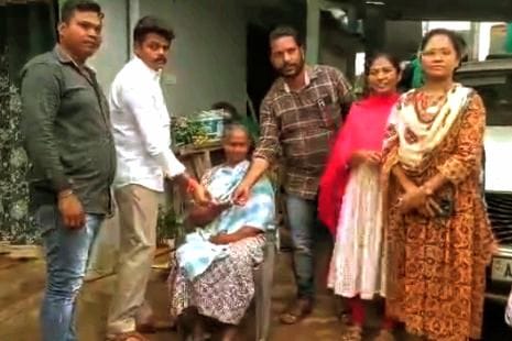 MLA distributing pensions