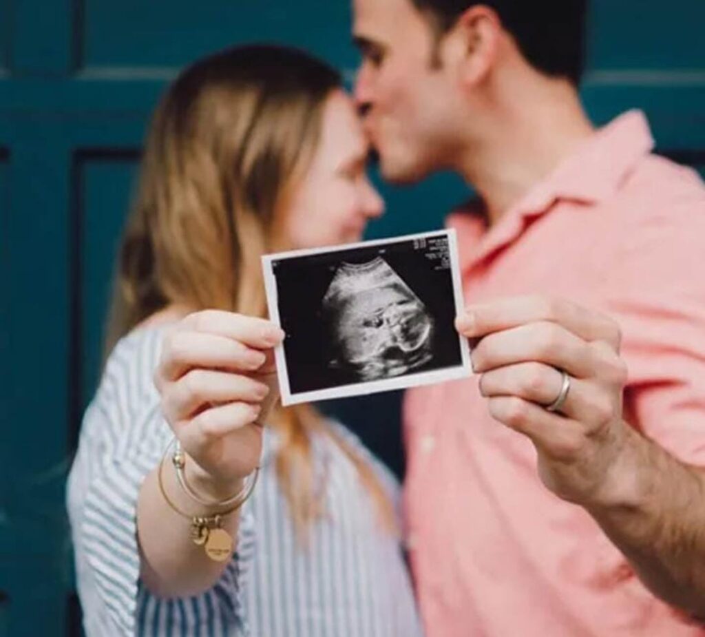 Couple to become parents 