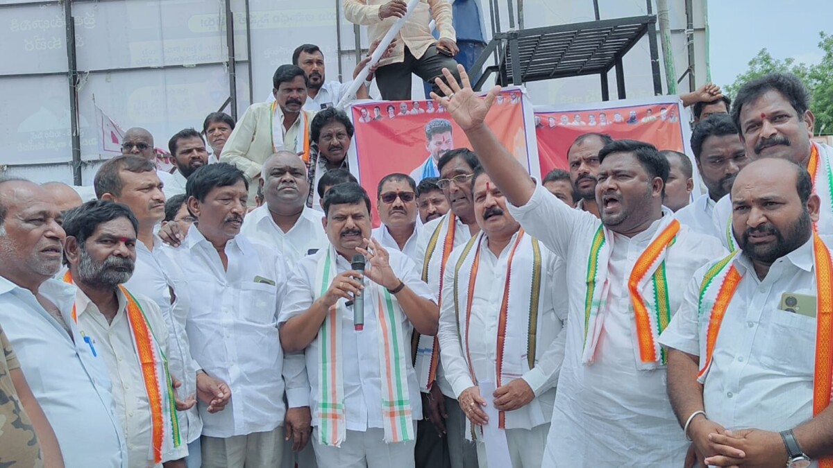 స్థానిక సంస్థల ఎన్నికల్లో బీసీలకు 42 శాతం రిజర్వేషన్ క్యాబినెట్ లో ఆమోదం