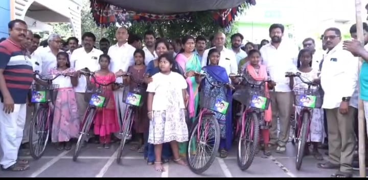 Bicycle distribution to girls