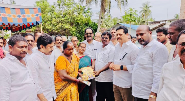 Kothapeta, MLA, explaining the 