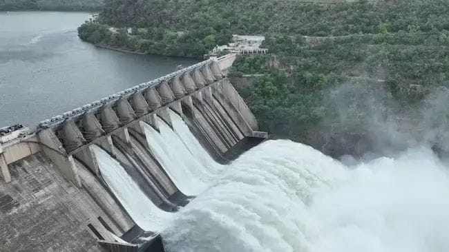 Increased flood in Srisailam reservoir