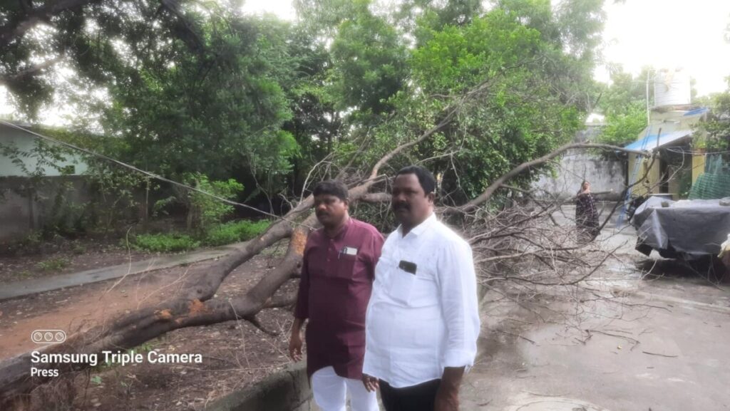 former corporator is Pamukuntla Bhaskar