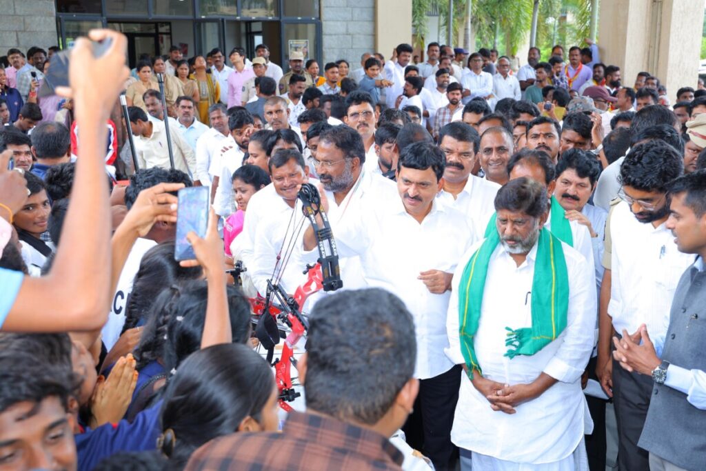 Ministers meet in Palvancha