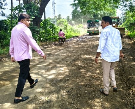 MLAs inspecting themselves