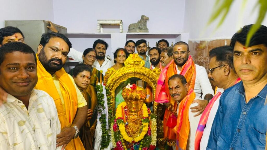 All the people should