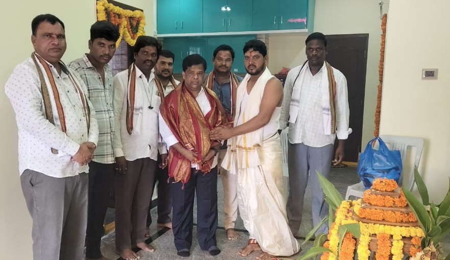 BRS party leaders Vadtya 