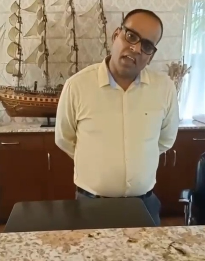 Actress Kalpika creates controversy