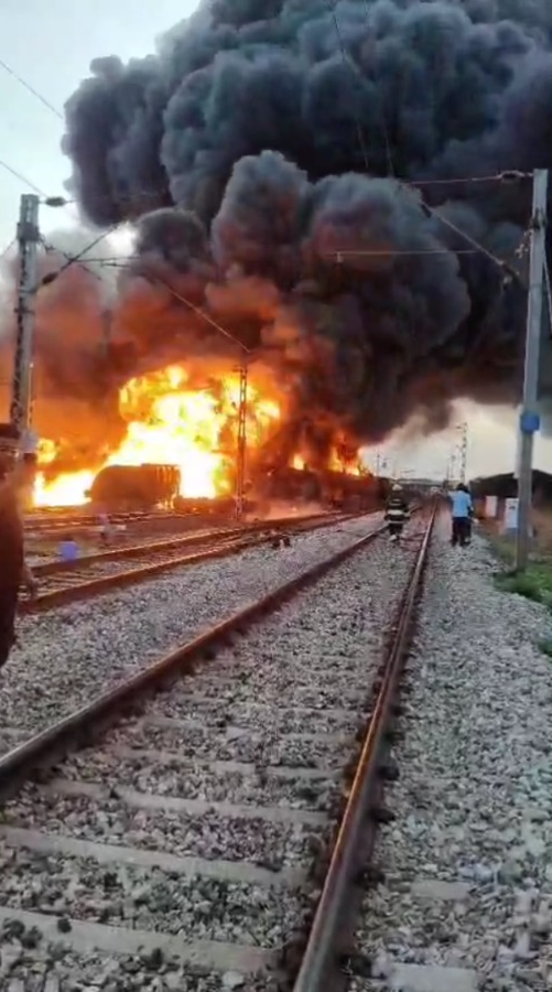 Three oil tankers caught