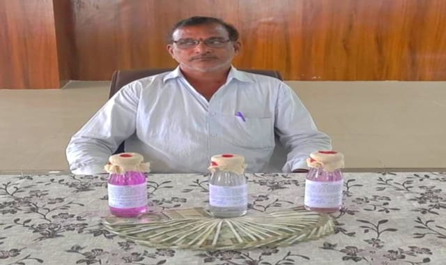 Senior Assistant Caught Taking Bribe