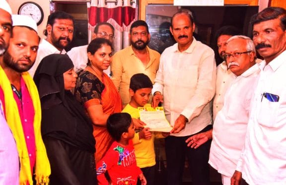 Minister presents accident insurance 