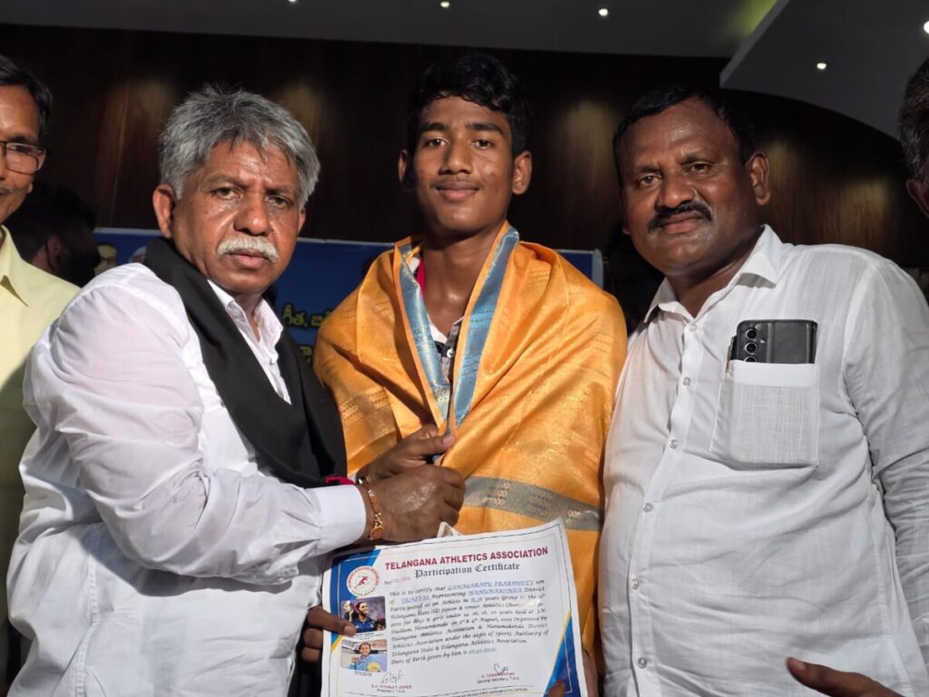 Manda Krishna Madiga honored Prabhudev