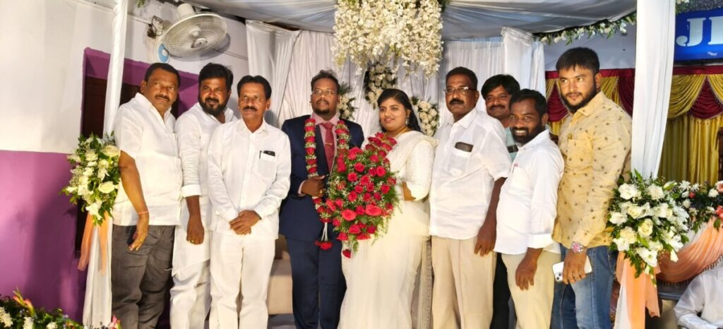 Ramavat Ravindra Kumar blessed the newlyweds