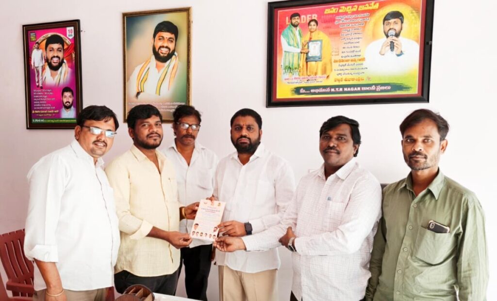  invite former Deputy Mayor Dhanraj Yadav