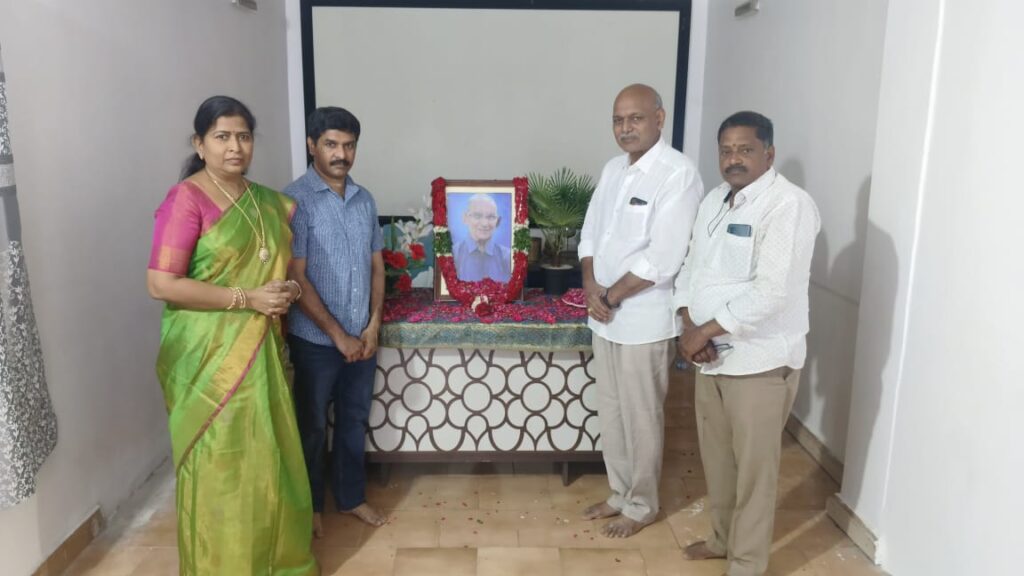 Former MLA Dr. Satthi visits former Home Minister's family