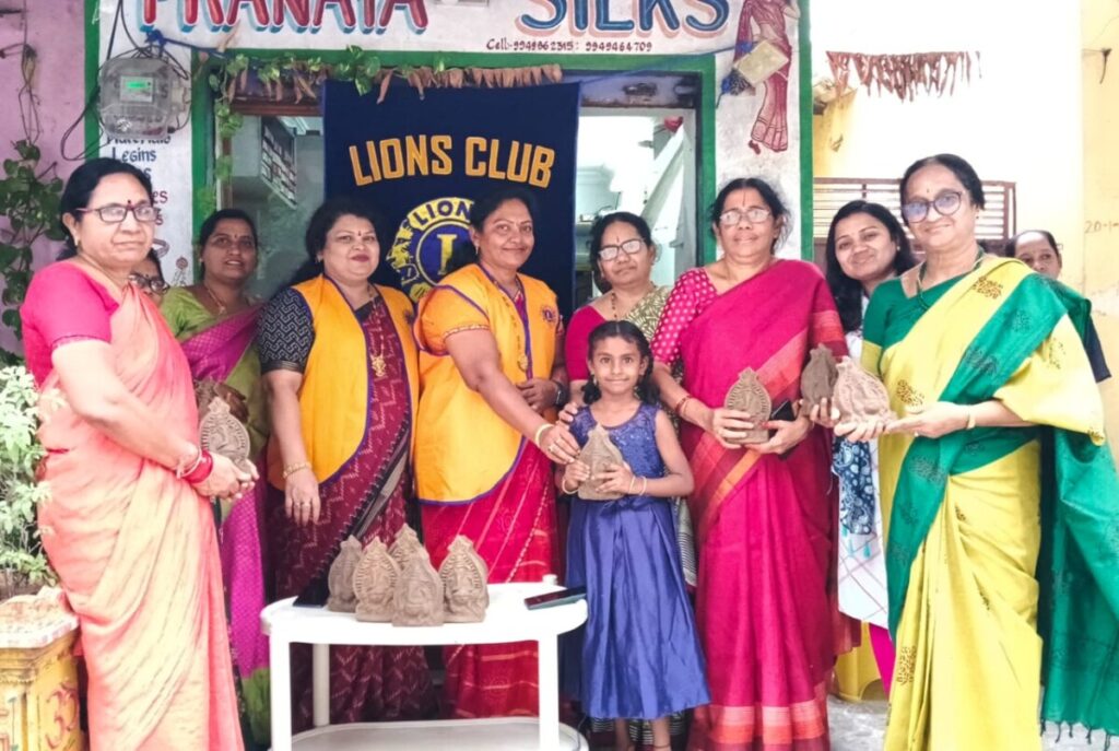 Distribution of clay Ganesha idols 